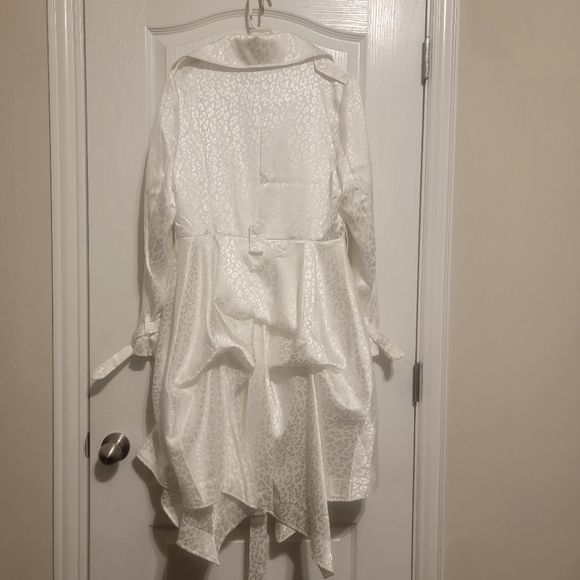 NWT - TOV Holy White Animal Print Jacket - Picture 6 of 6